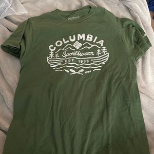 Columbia T-shirt